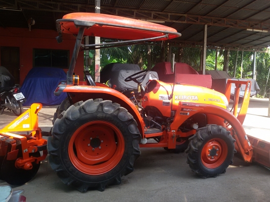 รถไถคูโบต้าL3608แรง พร้อมไช้งาน  ขายใน  ราคา298000บาท รถอยู่วังบัว คลองขลุง กำแพงเพชร    สนใจสอบุถามได้ที่081 3655997 อำพร  พาเจริญ  ราคาต่อรองได้อีกนะครับ