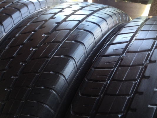 ยางDUNLOP 185 60R15 ปี2015สภาพสวยดอกเยอะมากใช้ได้อีกนาน ยางDUNLOP 185 60R15 ปี2015สภาพสวยดอกเยอะมากใช้ได้อีกนาน