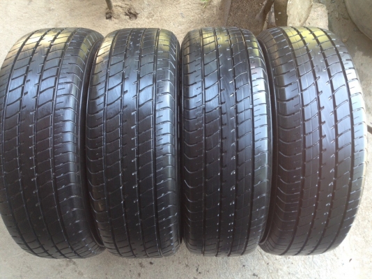 ยางDUNLOP 185 60R15 ปี2015สภาพสวยดอกเยอะมากใช้ได้อีกนาน