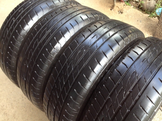 BRIDGESTONE 185 60R15 ปี2014 สภาพสวยดอกเยอะมากใช้ได้อีกนาน