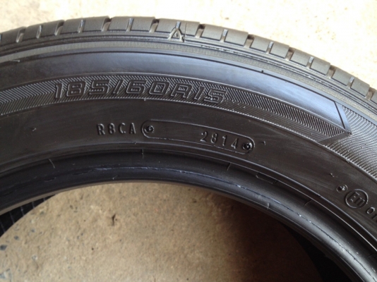 DUNLOP 185 60R15 ปี2014 สภาพสวยดอกเยอะไม่แพง DUNLOP 185 60R15 ปี2014 สภาพสวยดอกเยอะไม่แพง