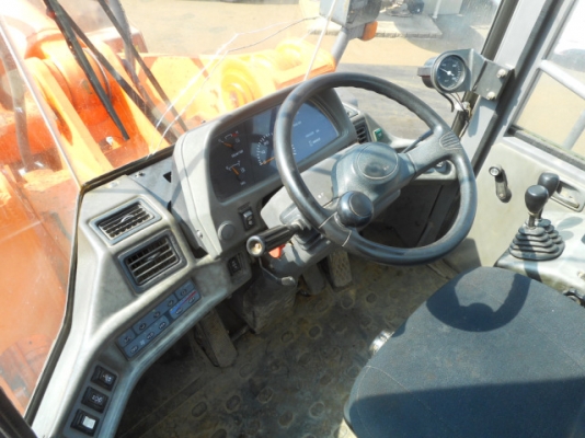 ขายรถตัก HITACHI LX230-7