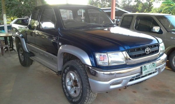 TOYOTA 3.0D4D โฟวีลแท้ปี 47 รถสวยพอใช้ สีเดิมอาบมาแล้ว TOYOTA 3.0D4D โฟวีลแท้ปี 47 รถสวยพอใช้ สีเดิมอาบมาแล้ว