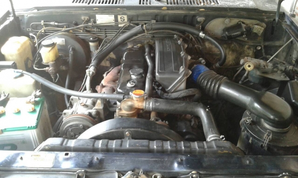 Mazda B2500 แค๊ป ปี 96 เครื่องอีซูซุฝาดำ เครื่องดี ช่วงล่างแน่น คัทซีสวย มีสีไม่สวยอย่างเดียว