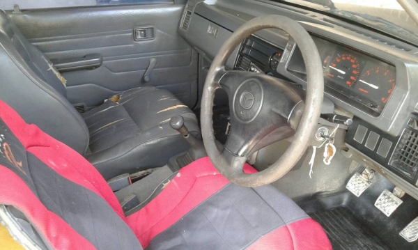 Mazda B2500 แค๊ป ปี 96 เครื่องอีซูซุฝาดำ เครื่องดี ช่วงล่างแน่น คัทซีสวย มีสีไม่สวยอย่างเดียว