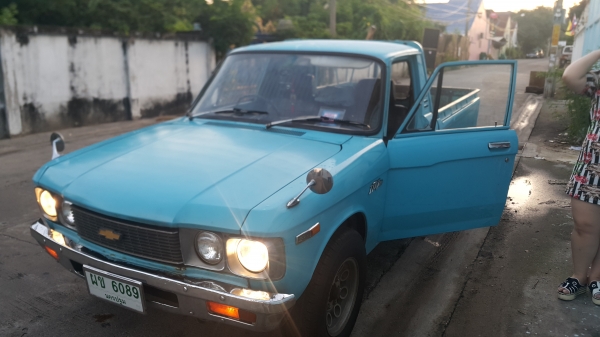 ขายเชพโลเลตอายุ 40 ปี  รถสวยเดิมสุดๆ ราคา 199,800 บาท เครื่องเดิมๆ สีเดิมๆ ใช้น้อย ไม่มีผุ ทะเบียนพร้อมโอน ภาษีปี 59  ติดต่อ คุณเอ๋ 092-6356419