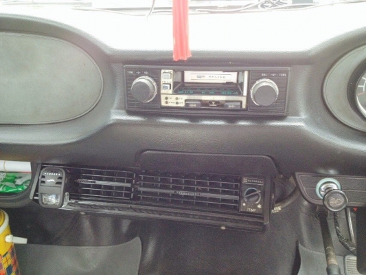 ขายเชพโลเลตอายุ 40 ปี  รถสวยเดิมสุดๆ ราคา 199,800 บาท เครื่องเดิมๆ สีเดิมๆ ใช้น้อย ไม่มีผุ ทะเบียนพร้อมโอน ภาษีปี 59  ติดต่อ คุณเอ๋ 092-6356419