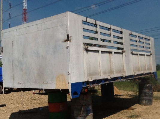 กระบะเหล็ก 10 ล้อยกลงจากHINO KT