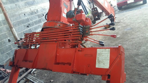 ขายๆจ้า เครน UNIC 3.5 ตัน ท้องวี 6ปอก 5ชัก สวยๆสภาพดี ราคา 235,000บ ต่อรองได้ จ้า