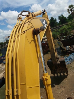 รถขุดCAT320D...15609 ชม.   เล่มทะเบียนพร้อม ไม่ขาด. รถสภาพดี. สวย..