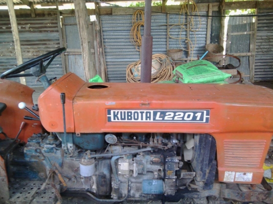 ขายรถไถคูโบต้า L2201 สภาพพร้อมใช้