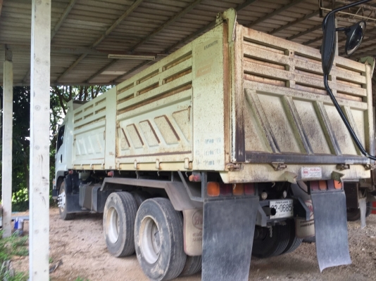 10ล้อดั้ม300แรงปี 55...รถสวยมากๆใช้น้อย117000กิโล ดั้มสวยเรียบ...