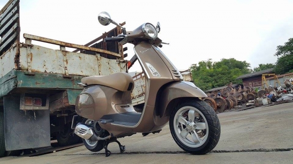 Vespa Primavera 150 3vie 2014 วิ่งน้อย สภาพโชว์รูม คุ้มราคาต่อรองได้ครับ Vespa Primavera 150 3vie 2014 วิ่งน้อย สภาพโชว์รูม คุ้มราคาต่อรองได้ครับ