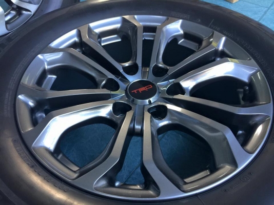 ขาย ล้อFortuner TRD4 ขอบ18 สภาพสวย พร้อมยาง Bridgestone H/P japan
