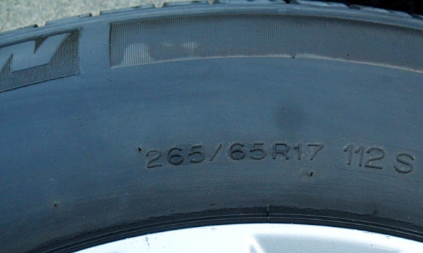 แม็กกระบะขอบ17- 6รู139 พร้อมยาง มิชลิน265-65-17ดอกหนา(4ล้อ 6,900)