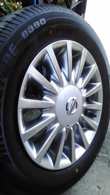 ขายแม๊กพร้อมยาง Nissan Teana 5 เส้น ขนาด 215/60 R16 ปี 2014