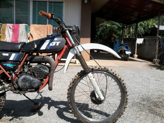 ขาย DT100 เครื่องดียางเต็มช่วงล่างรถสูตรไม่มีทะเบียนออกใบซื้อขายราคาเบาๆ 6900 บาท