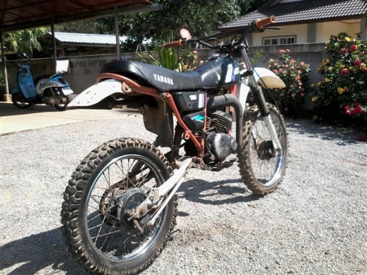 ขาย DT100 เครื่องดียางเต็มช่วงล่างรถสูตรไม่มีทะเบียนออกใบซื้อขายราคาเบาๆ 6900 บาท