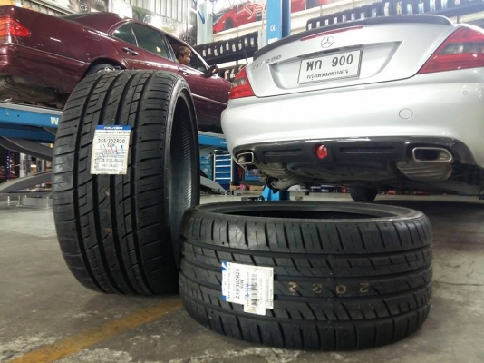 ยาง FALKEN PT722 255/30R20 เส้นละ 8,700 บาท