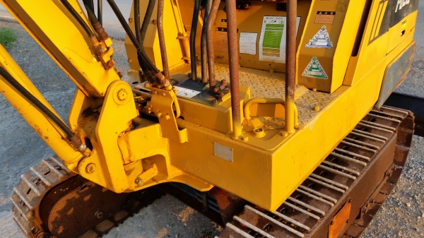 ขายด่วนรถเเม็คโคร KOMATSU PC20-5 รถนอกนำเข้ายังไม่เคยใช้งานเมืองไทยเลย