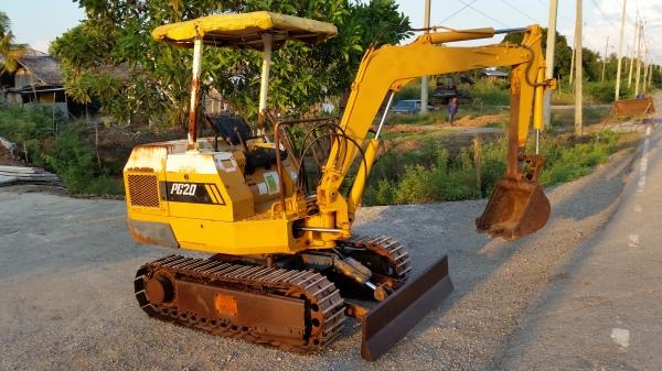 ขายด่วนรถเเม็คโคร KOMATSU PC20-5 รถนอกนำเข้ายังไม่เคยใช้งานเมืองไทยเลย