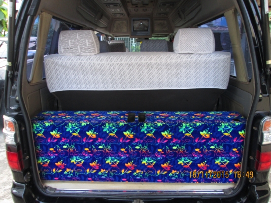 ขายรถตู้หัวจรวจตาเพชรเครื่องดีเซล3000cc