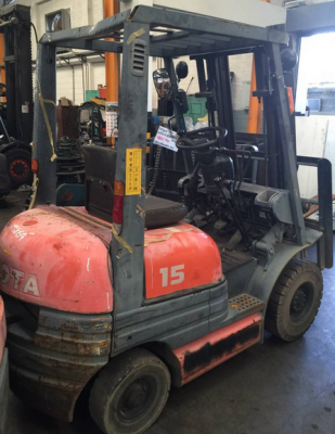 ***ขายถูก*** Forklift Toyota 1.5 ตัน 6FG15 เครื่องยนต์ เบนซิน เสา 3 เมตร นำเข้าจากญี่ปุ่น