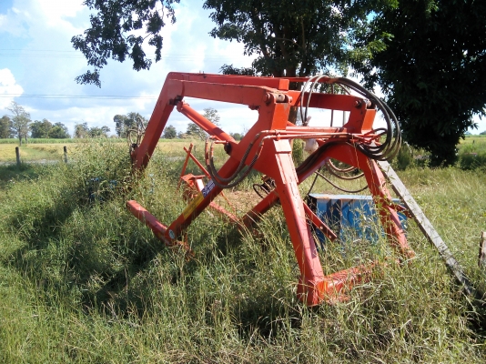 ขายตัดงดต่อรอง 90000บาท งดต่อรอง คีบอ้อยรถไถ45-49แรงคีบ2ปี