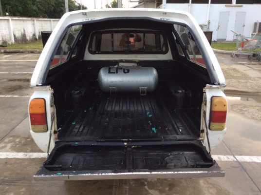 ขายรถกระบะมาสด้า แฟมมิเลียแคป ปี92 เครื่อง 1.4 เกียร์ธรรมดา5เกียร์ ติดแก๊สLPG ภายในเดิมๆเบาะไม่ขาด ตัวถังบางเดิมๆทั้งคันไม่เคยทำสีหน้าหลังเดิมไม่มีชน พื้นกระบะไม่ผุ หลังคาพร้อม ช่วงล่างทำใหม่ แม็กขอบ17ยางดี รถขับดีเลยครับ พร้อมใช้งานครับ ภาษี59 ขายด่วนครั