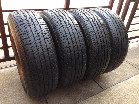 ยาง Bridgestone 265 65 17 ปี12 ดอกเยอะ พร้อมใช้งาน ราคาไม่แพง