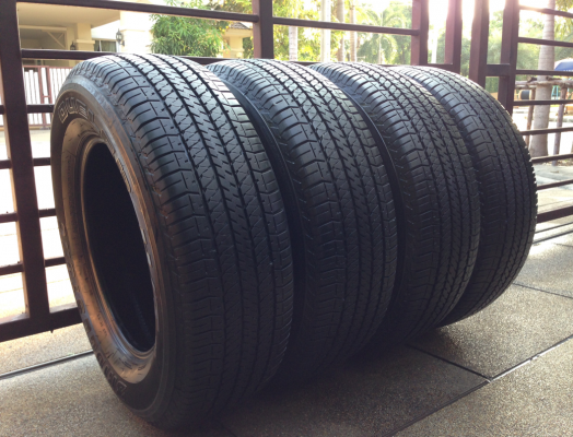ยาง Bridgestone 265 65 17 ปี12 ดอกเยอะ พร้อมใช้งาน ราคาไม่แพง