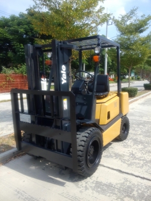 ฟอร์คลิฟท์ดีเซล 3 ตัน เกียร์ออโต้ 0813535948
