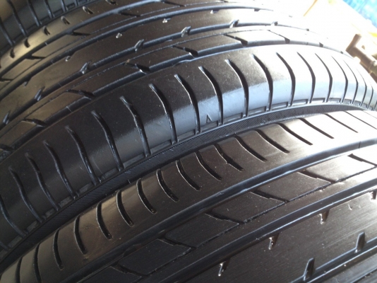 ยางYOKOHAMA 205 55R16 ปี2014 สภาพสวย ดอกเยอะ ไม่มีปะ