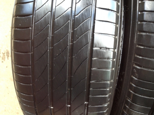 ยางมิชลิน205 55R16 ปี2014 สภาพสวยมากดอกเยอะ 1คู่ ยางมิชลิน205 55R16 ปี2014 สภาพสวยมากดอกเยอะ 1คู่