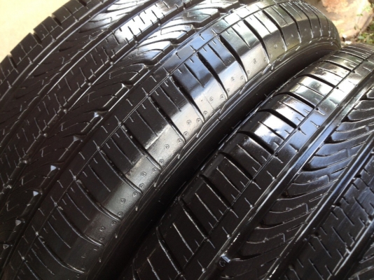 ยางGOODYEAR 205 60R16 ปี2014 สภาพสวยมากดอกเยอะมากไม่มีปะ 1คู่