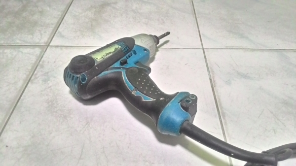 ไขควงไฟฟ้า Makita รุ่น TD0101F (200วัตต์) สภาพพร้อมใช้งานครับ