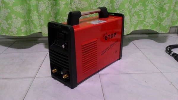 ตู้เชื่อมระบบอินเวอร์เตอร์ arc250 เป็นตู้ที่มีน้ำหนักเบา ขนย้ายสะดวก หน้าจอดิจิตอลปรับไฟได้แม่นยำ เสียบปลั๊กไฟบ้านใช้งานได้เลยครับ ตู้เชื่อมระบบอินเวอร์เตอร์ arc250 เป็นตู้ที่มีน้ำหนักเบา ขนย้ายสะดวก หน้าจอดิจิตอลปรับไฟได้แม่นยำ เสียบปลั๊กไฟบ้านใช้งานได้เลยครับ