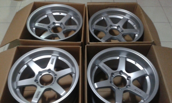 ขายล้อแม็กพร้อมยาง te 37 ก้านตรงขอบ 18 6ู