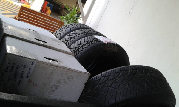 ขายล้อแม็กพร้อมยาง te 37 ก้านตรงขอบ 18 6ู