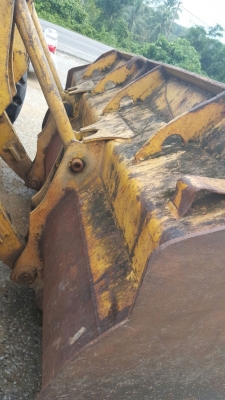 รถตัก CAT 966C.    สนใจติดต่อ  081 - 6079515