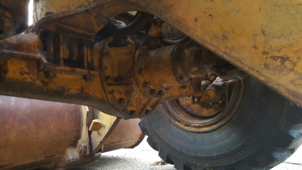 รถตัก CAT 966C.    สนใจติดต่อ  081 - 6079515