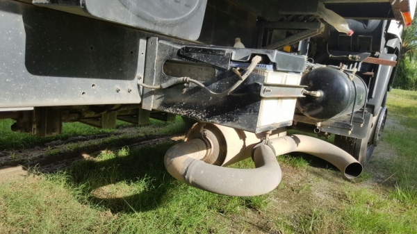 รถฮีโน่ 10 ล้อดั้ม 344 แรงม้า. ปี 56.  ( รถวิ่ง 13x,xxx กว่า กม. ) , ( ขาย แม่ , ลูก. )    สนใจติดต่อ  081 - 6079515