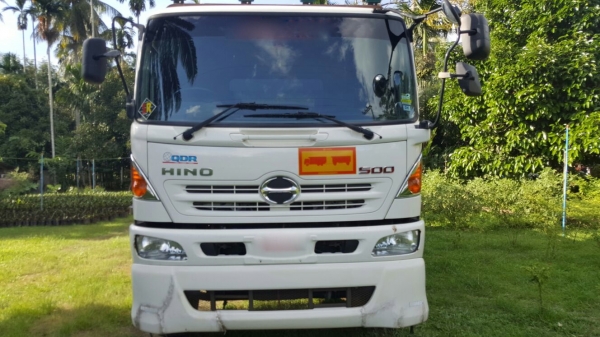 รถฮีโน่ 10 ล้อดั้ม 344 แรงม้า. ปี 56.  ( รถวิ่ง 13x,xxx กว่า กม. ) , ( ขาย แม่ , ลูก. )    สนใจติดต่อ  081 - 6079515