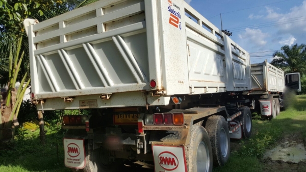 รถฮีโน่ 10 ล้อดั้ม 344 แรงม้า. ปี 56.  ( รถวิ่ง 13x,xxx กว่า กม. ) , ( ขาย แม่ , ลูก. )    สนใจติดต่อ  081 - 6079515