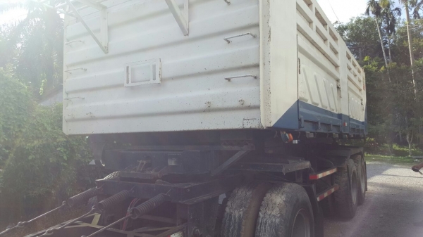 รถอีซูซุ 10 ล้อดั้ม FXZ 360 แรงม้า. ปี 54 , ( ขายแม่ , ลูก. ) , ( รถวิ่ง 3xx,xxx กม. )    สนใจติดต่อ  081 - 6079515