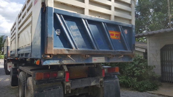 รถอีซูซุ 10 ล้อดั้ม FXZ 360 แรงม้า. ปี 54 , ( ขายแม่ , ลูก. ) , ( รถวิ่ง 3xx,xxx กม. )    สนใจติดต่อ  081 - 6079515