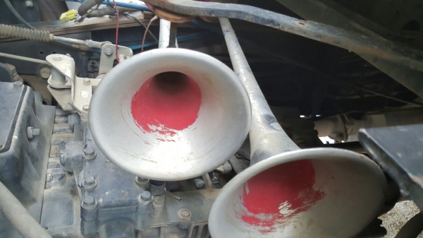 รถอีซูซุ 10 ล้อดั้ม FXZ 360 แรงม้า. ปี 54 , ( ขายแม่ , ลูก. ) , ( รถวิ่ง 4xx,xxx กม. )    สนใจติดต่อ  081 - 6079515