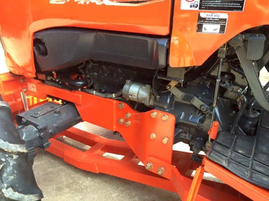 ขายรถไถ Kubota L4708(4WD) พร้อมใบมีดและผานพรวนช้าง 24x5 พร้อมใช้งาน