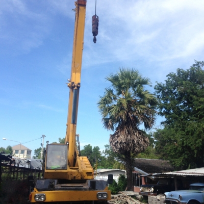 รถเครน 4 ล้อ KOMATSU / W 250L , เครน 25 ตัน.    สนใจติดต่อ  081 - 6079515