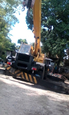 รถเครน 4 ล้อ KOMATSU / W 250L , เครน 25 ตัน.    สนใจติดต่อ  081 - 6079515